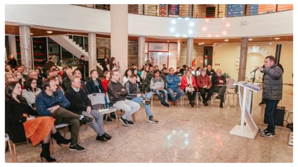Prefeito de Erechim Paulo Polis fala no evento de lançamento do CIT